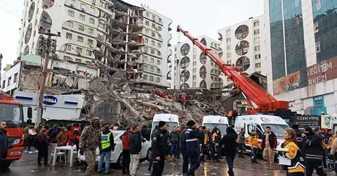 Turquía y Siria: más de 4.300 muertos tras devastadores terremotos en medio de la guerra