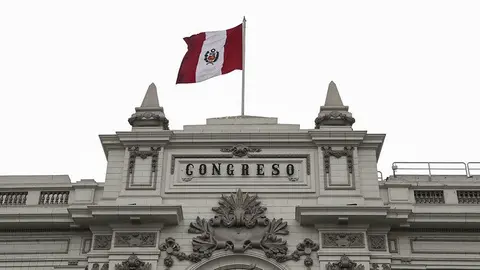 Congreso aprobó construcción de su propio policlínico de más de 2 millones pese a ya contar con uno