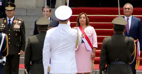 Dina Boluarte anuncia 16 nuevas escuelas de la PNP y también que promoverá reformular el Código Penal