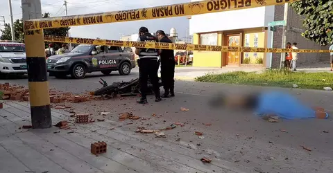 Ica: Joven motociclista muere tras chocar su vehículo contra un muro de ladrillos