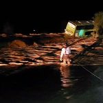 Ica: Bus interprovincial con pasajeros es arrastrado por huaico en la Panamericana Sur