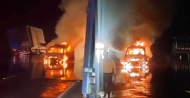 Ica: Minivan se incendia al intentar cruzar zona inundada por huaicos en la Panamericana Sur - Ica