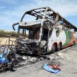 Tragedia en el norte: 10 personas mueren quemadas tras choque entre bus y mototaxi