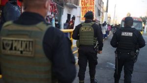 Detienen a tres policías acusados de violar a una joven mujer en Puno y la dejan hospitalizada