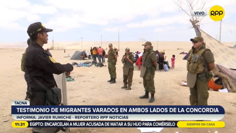 Policía peruana se encuentran cara a cara con carabineros chilenos por nuevo de grupo de migrantes