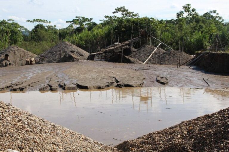 Minería informal e ilegal contamina el agua potable en Madre de Dios - Perú