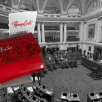 Con dinero del estado regalan costosas billeteras Renzo Costa para congresistas por Día de la Madre