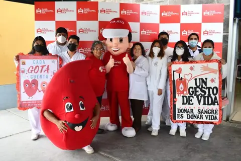 Más de 20 unidades de sangre se recolectaron en la campaña de donación de sangre organizada por Caja Ica y el Hospital Regional de Ica
