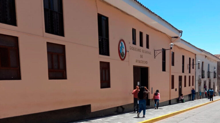 Ayacucho: Gobernador Oscorima designó a 25 funcionarios de confianza que no cumplen requisitos - Perú