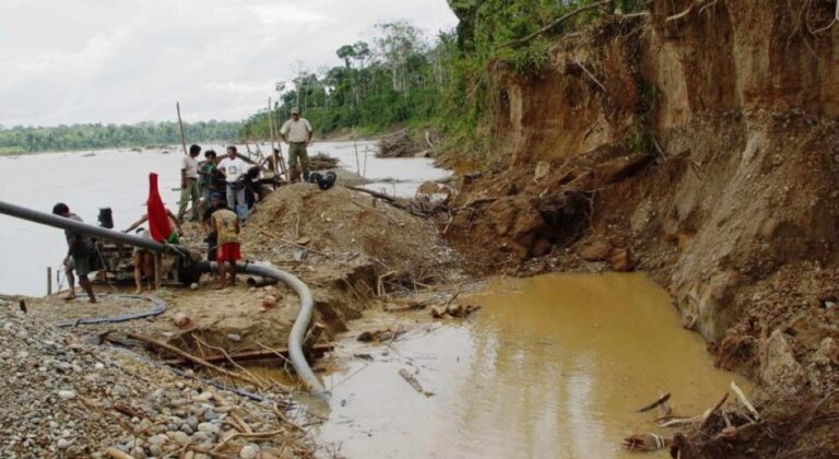 Crecimiento de minería aluvial representa una amenaza para los ríos tropicales en 49 países - Perú
