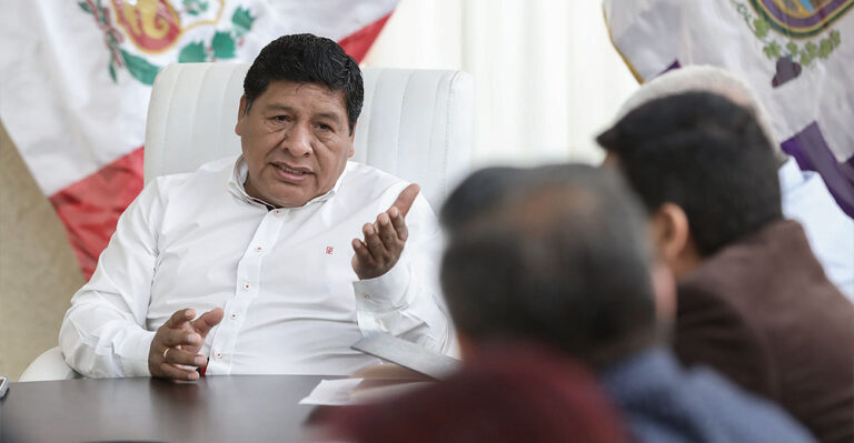 Ica: Gestión de Javier Gallegos malversó 1,5 millones para pagos indebidos en el GORE - Ica