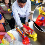 Incautan más 'muñecos alienígenas' fabricados a punto de ser enviados a México