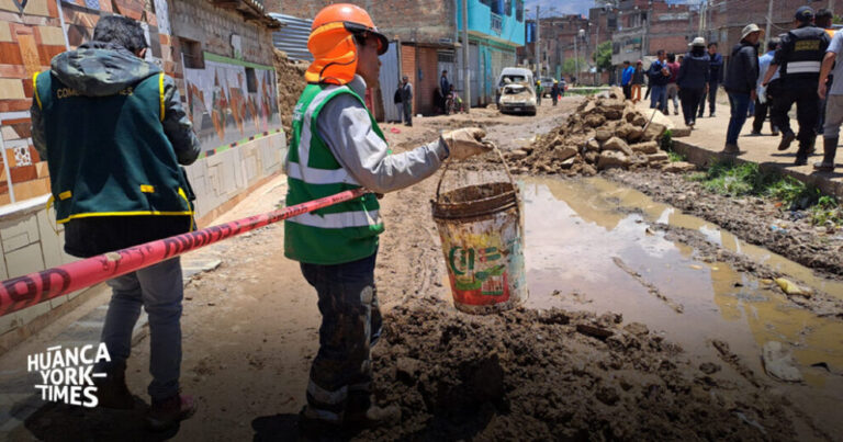 Huancayo: 24 viviendas colapsan por el mal diseño de la obra de canalización del río Chilca - Perú