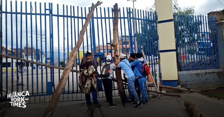 Junín: Estudiantes de la UNCP toman campus universitario exigiendo reinicio de clases - Perú