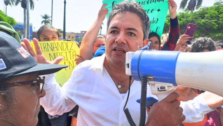 Trujillo: Regidores niegan permiso a Arturo Fernández para viajar a Colombia - Perú