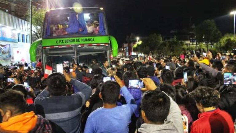 Puneños anuncian protestas en Lima por el primer año de gobierno de Dina Boluarte - Perú
