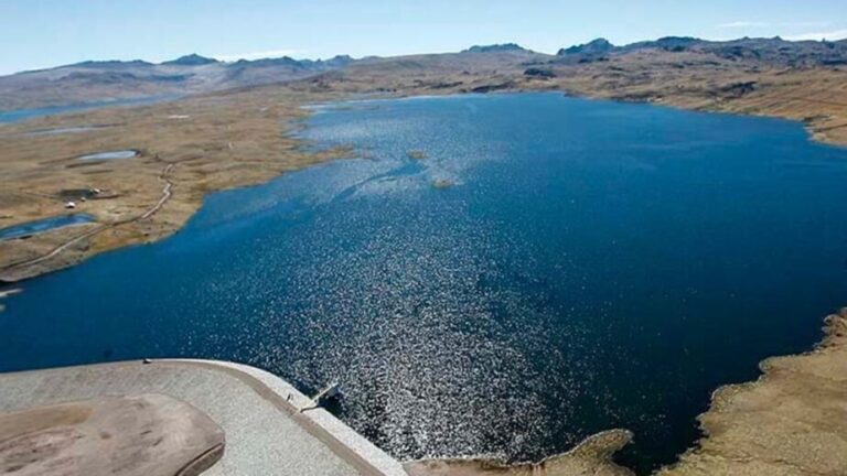 Sembrar agua: se pone en marcha plan contra la escasez hídrica en Arequipa - Perú