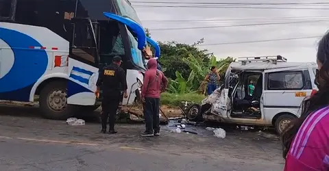 Pisco: trágico choque entre minivan y bus deja tres muertos y varios heridos