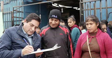 ¿Cuántas firmas se necesitan para inscribir un partido político o un movimiento regional ?