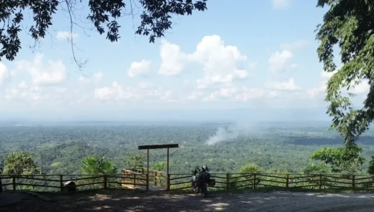 Mirador San Matías: «Desde este punto empieza el llano Amazónico» - Perú