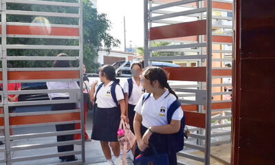 Ica: Denuncian que Colegio privado San José pone un pequeño ventilador para 35 alumnos en aula