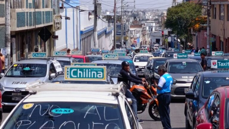 Arequipa: MPA suspende sanciones por plaqueo para taxis tras marcha rodante - Perú