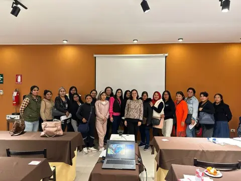 Caja Ica y Centrum PUCP continúa empoderamiento a mujeres emprendedoras