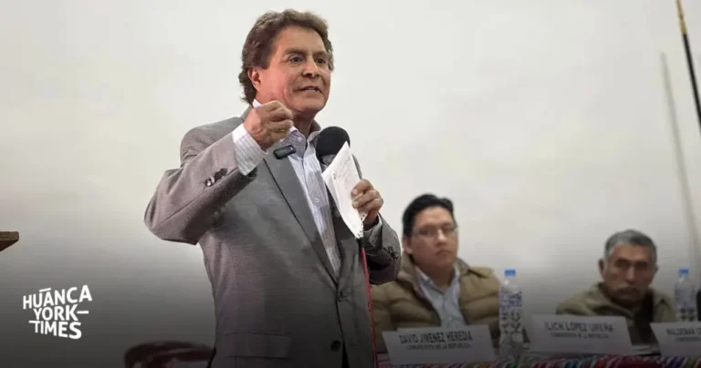 Fiscalía presenta denuncia contra congresista David Jiménez por usar personal del Congreso en su empresa - Perú