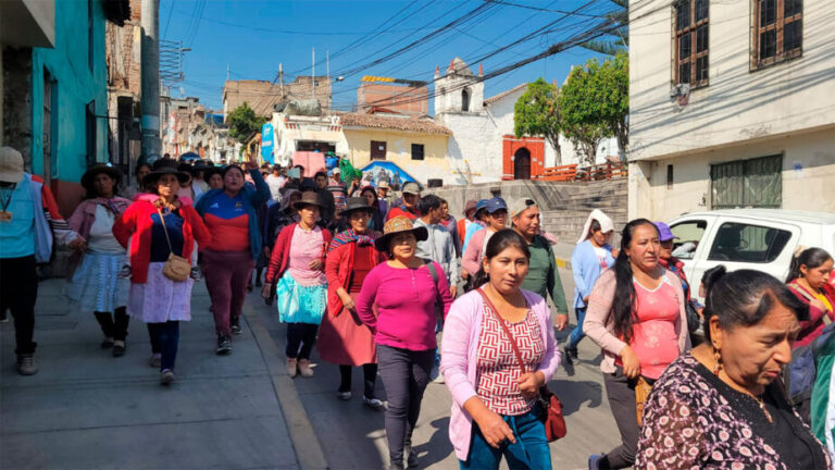 Ayacucho: pobladores de Yanama se movilizan en contra de gobernador Wilfredo Oscorima - Perú