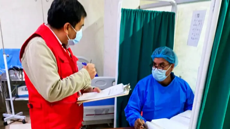 Advierten que guardias hospitalarias en centro de salud no tienen control - Perú