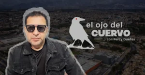 Diseño de imagen del programa El Ojo del Cuervo, el conductor Percy Dueñas a la izquierda, a la derecha el logo de un cuervo con el nombre del programa, de fondo la ciudad de Ica en opaco.