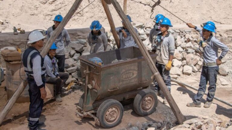 Arequipa tiene un 90% de mineros artesanales trabajando en la informalidad - Perú