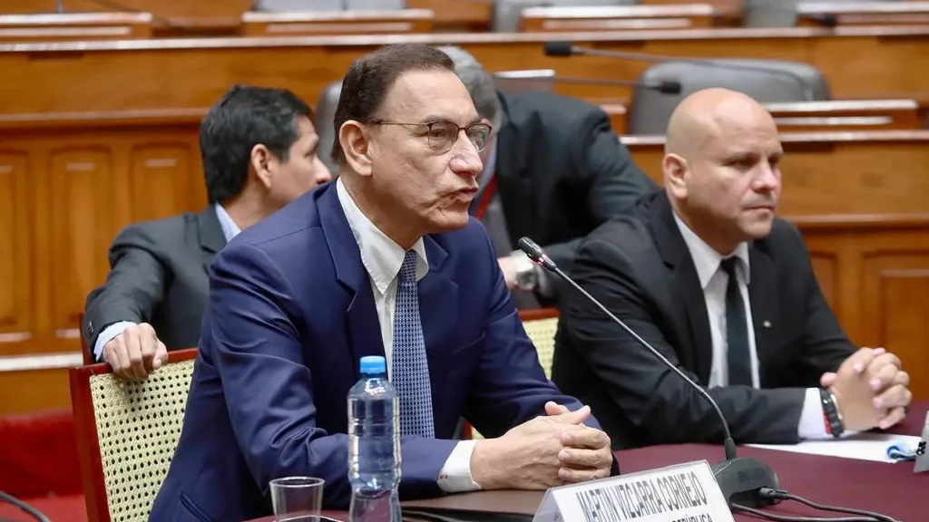 Congreso aprueba inhabilitar por 10 años a Martín Vizcarra y no podrá ser candidato presidencial