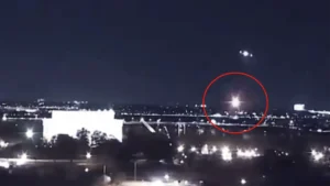 EE.UU. : Helicóptero militar choca en el aire contra avión con 64 personas a bordo