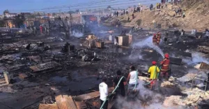 Ica: voraz incendio destruyó más de 30 viviendas en Pisco y familias quedaron en la calle