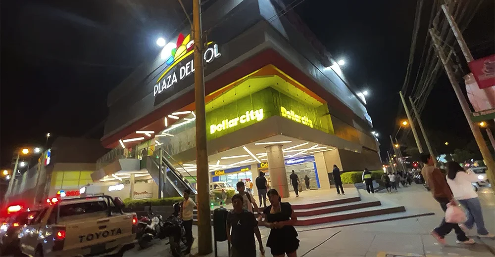 Ica: así se vivió los momentos de pánico que se reportó como supuesto asalto a Plaza del Sol