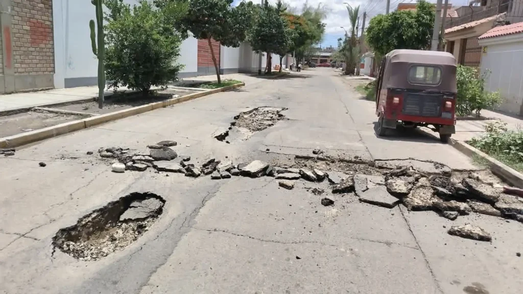 Ica: cortes de pistas de Emapica y Contugas provocan devastación de calles bajo la lluvia
