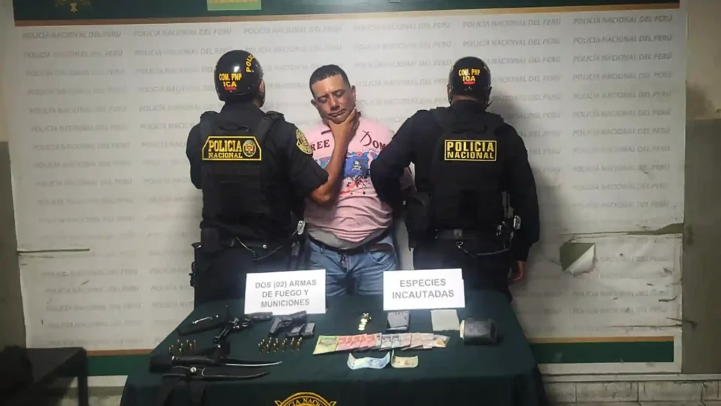 Ica: detienen a sujeto que conducía ebrio y llevaba dos armas de fuego