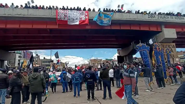 Puno: Fiscalía exige a la Policía respetar la ley durante paro en Juliaca - Perú