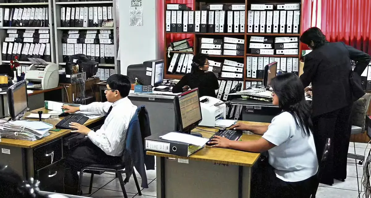 Congreso aprueba Ley para que trabajadores CAS reciban CTS y gratificación al 100% en Fiestas Patrias y Navidad