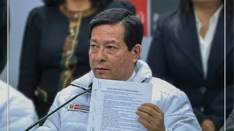 Premier Eduardo Arana en Ica tras suspensión de la fiscal Delia Espinoza y audios que lo relacionan con Santiváñez