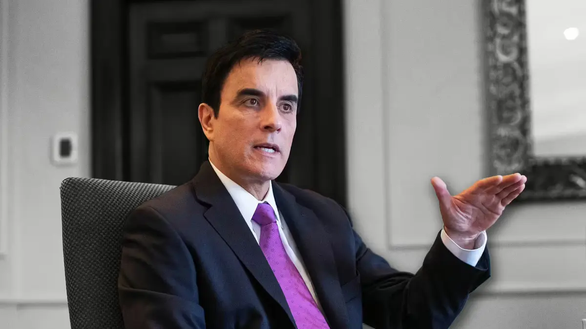 Carlos Spa, el candidato "bonito" a la presidencia a quien hay que tenerlo en la mira