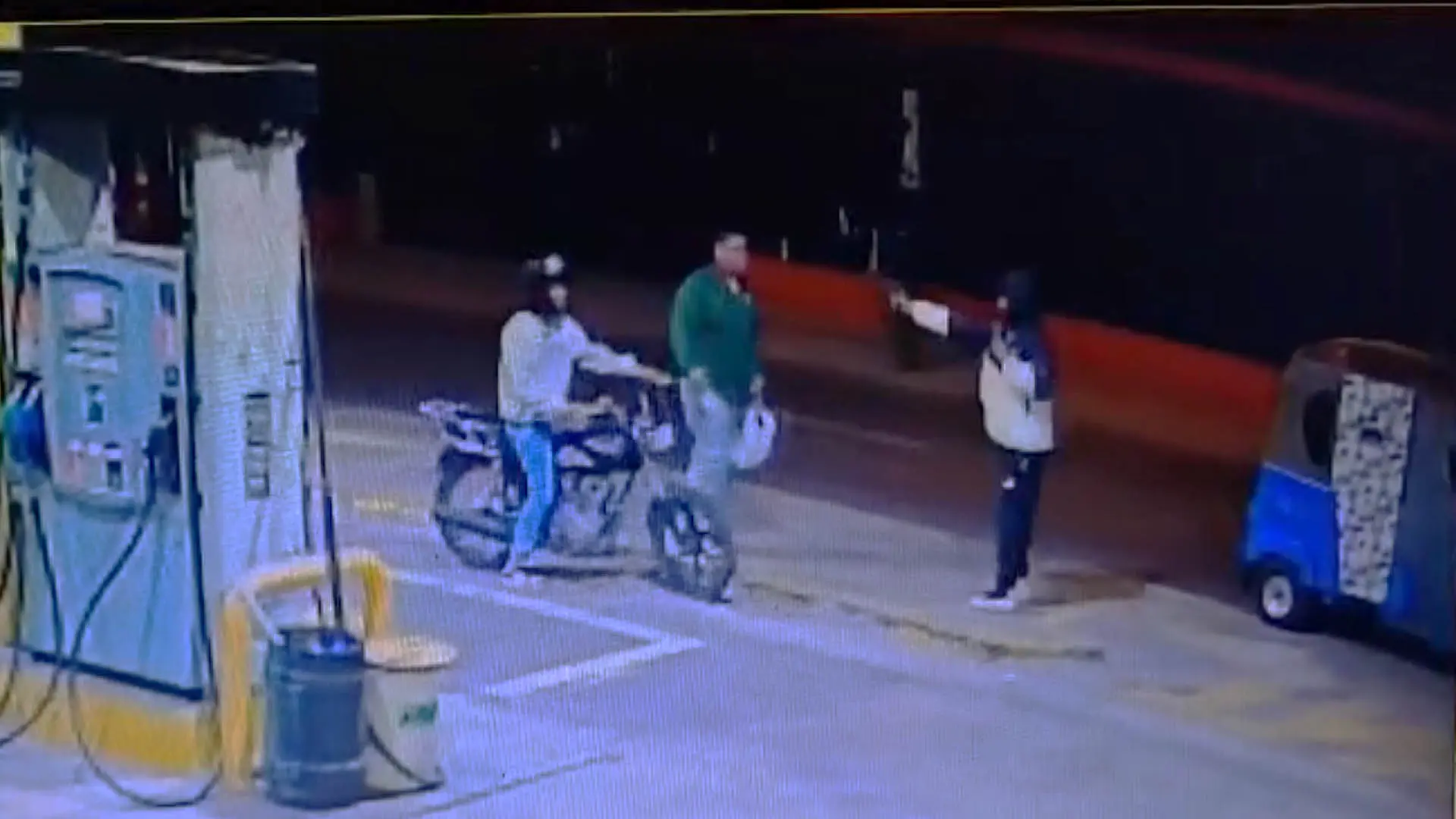 Delincuentes le disparan a un joven en pleno entro de Ica