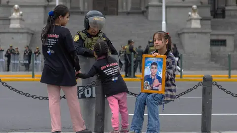 Estudios de la INEI revelan que más del 83% de la población peruana no confía en la PNP