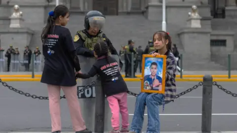 Estudios de la INEI revelan que más del 83% de la población peruana no confía en la PNP