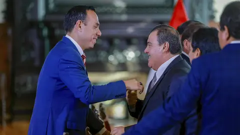 Gobernador de Ica acudió a palacio para respaldar al nuevo presidente José Jerí