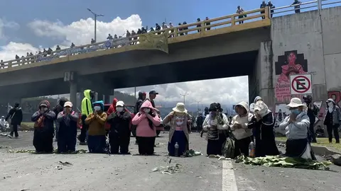 Indígenas están protestando en Ecuador, reportan fallecidos, detenidos y desparecidos