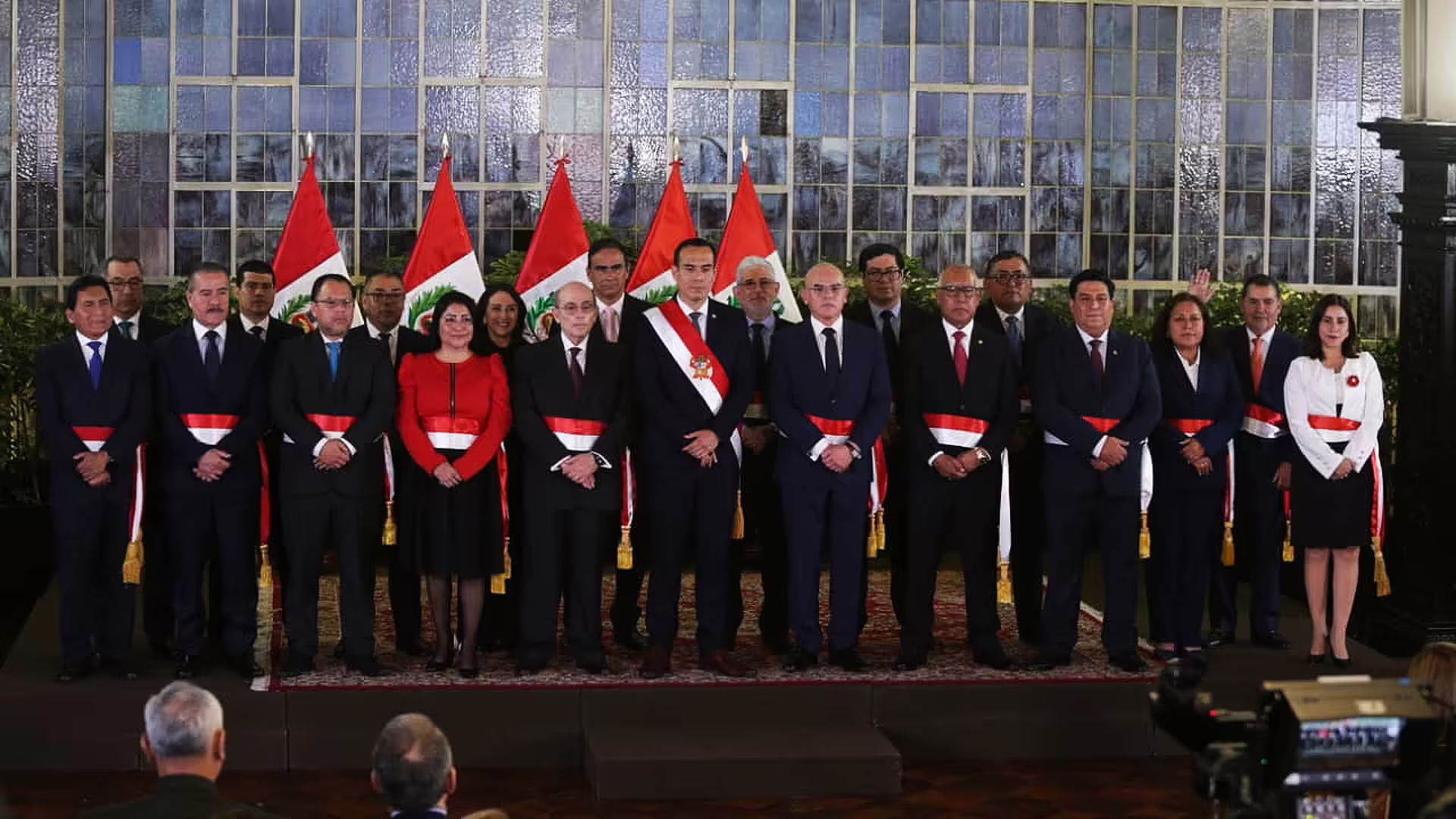 José Jerí juramenta a Ernesto Álvarez como nuevo premier y estos son sus ministros