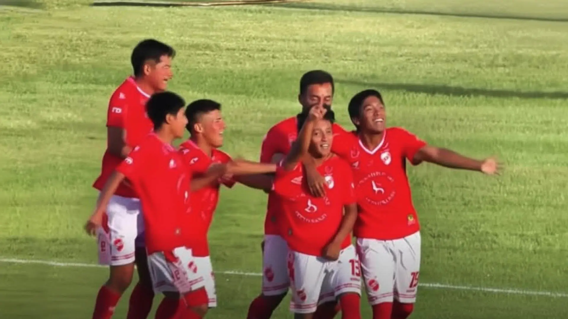 El “Solitario del Sur” vuelve a la Primera División: Octavio Espinosa celebra su ascenso en Ica