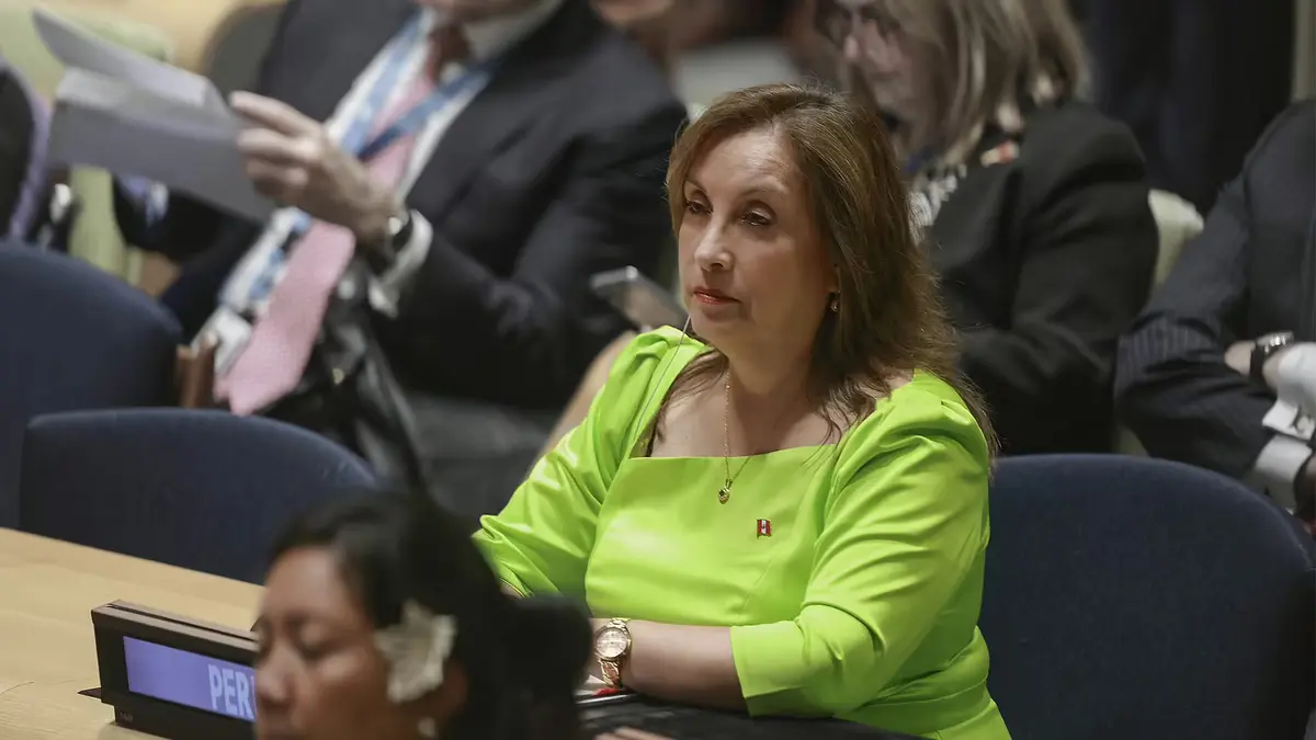 Vacancia de Dina Boluarte entra en cuenta regresiva: moción ya supera el mínimo de firmas en el Congreso